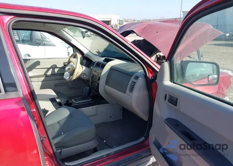 2008 Ford Escape Xls/Xls Manual из США, поврежденный, VIN 1FMCU02Z88KC83062